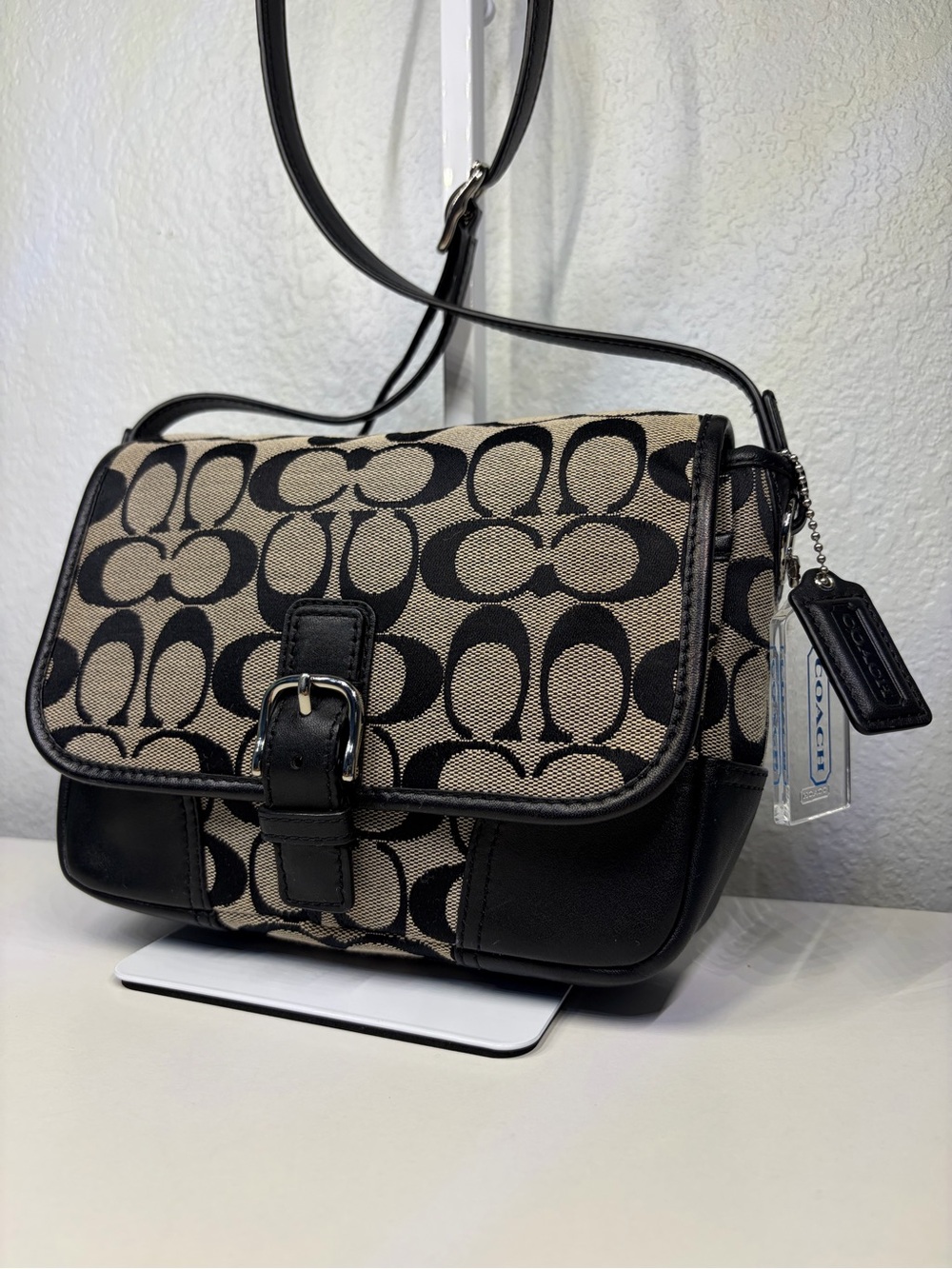 COACH HADLEY SIGNATURE FIELD BAG #F30601 - Picture 2 of 14